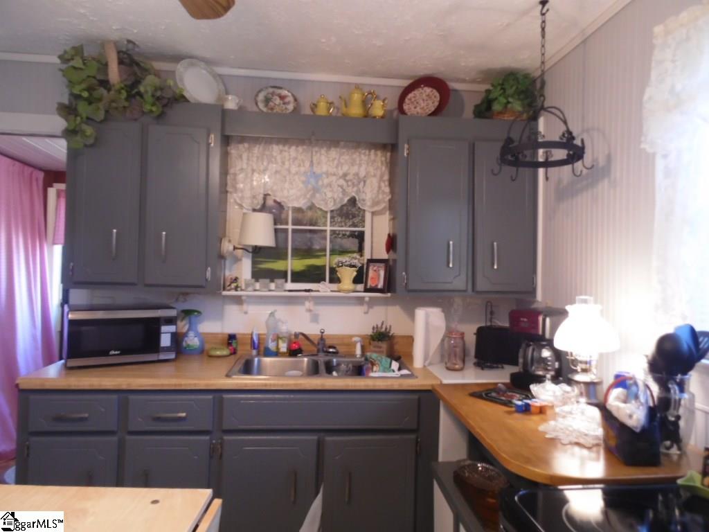 16 Cole Road Greenville, SC 29611 - Photo 19 of 27