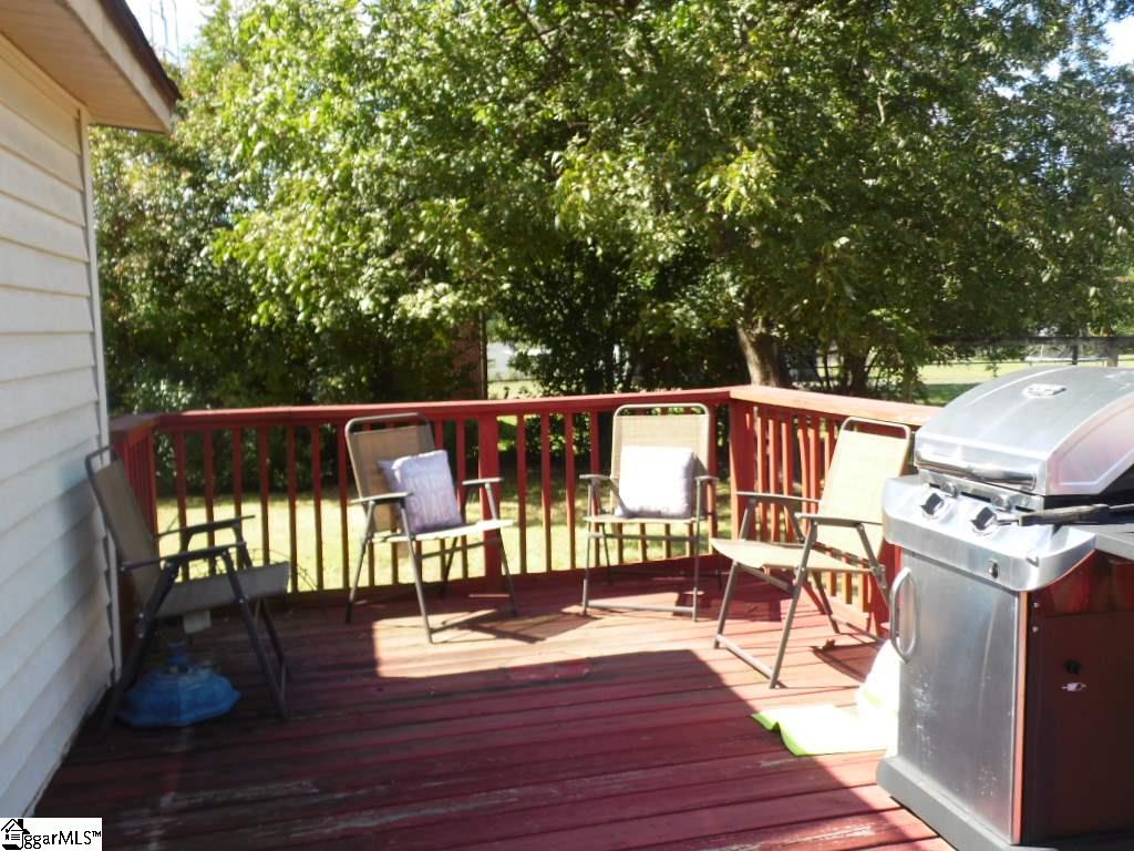 16 Cole Road Greenville, SC 29611 - Photo 8 of 27