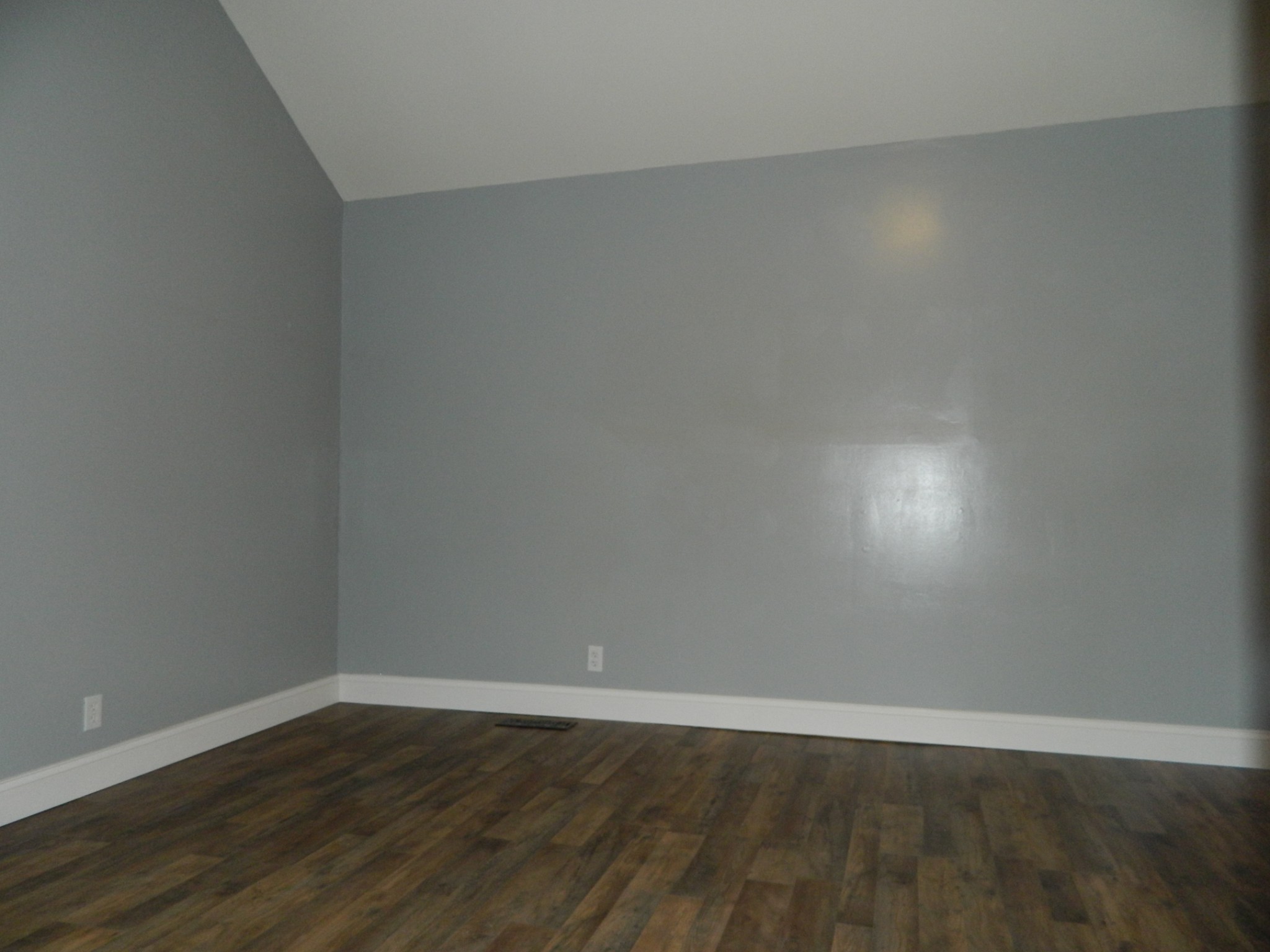 1276 Gip Manning Road Clarksville, TN 37042 - Photo 7 of 15 an empty room with wooden floor and windows