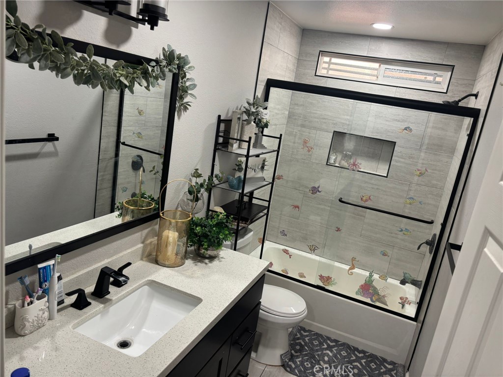 6995 Summit Valley Road Hesperia, CA 92345 - Photo 17 of 23