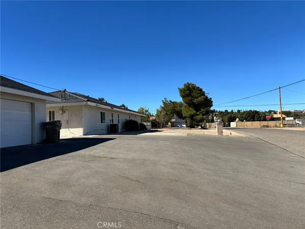 $669,000 | 6995 Summit Valley Road, Hesperia, CA 92345