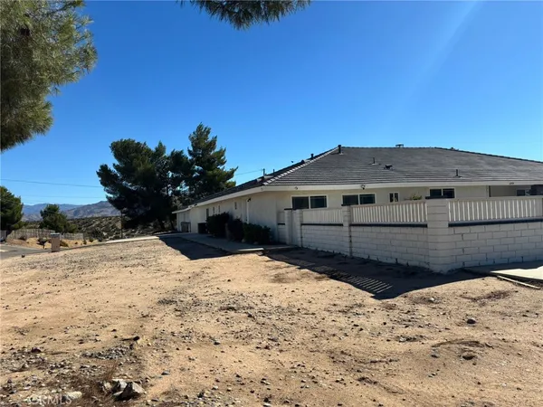 $669,000 | 6995 Summit Valley Road, Hesperia, CA 92345