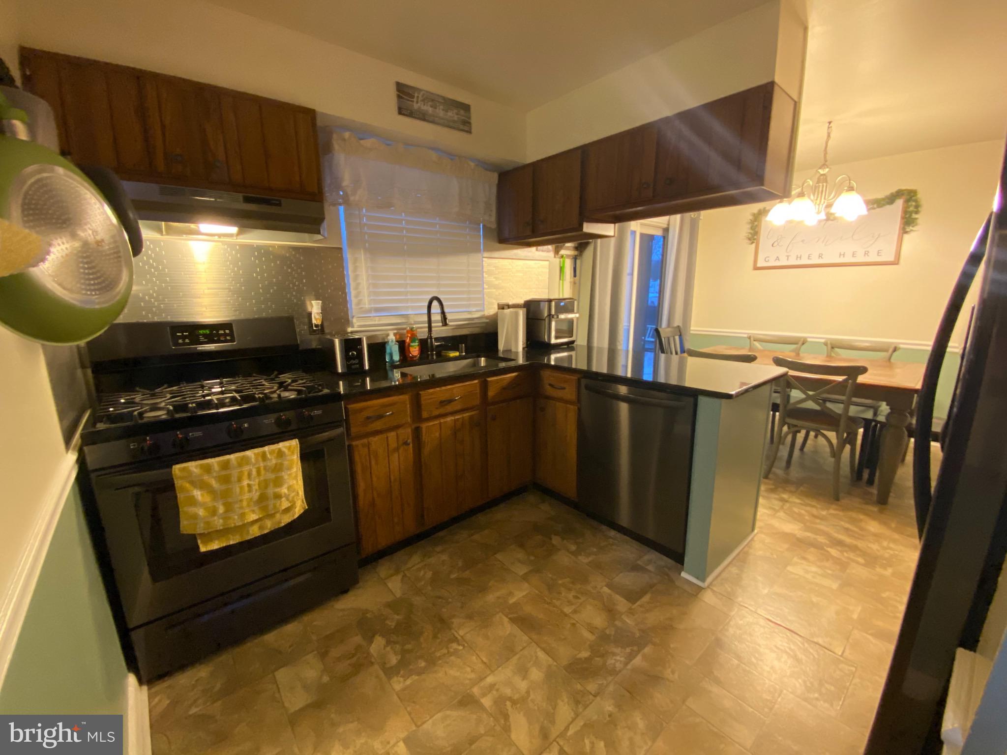 3710 Holly Grove Road Baltimore, MD 21220 - Photo 9 of 19 Kitchen