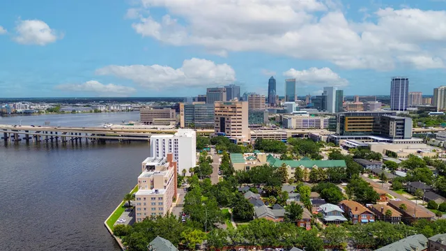 $389,900 | 1592 Le Baron Avenue, Unit 1592, Jacksonville, FL 32207