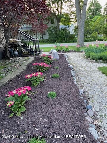 207 East Washington Street Dimondale, MI 48821 - Photo 28 of 41 Gardens