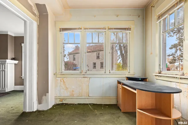 $130,000 | 1825 West Moss Avenue, Peoria, IL 61606