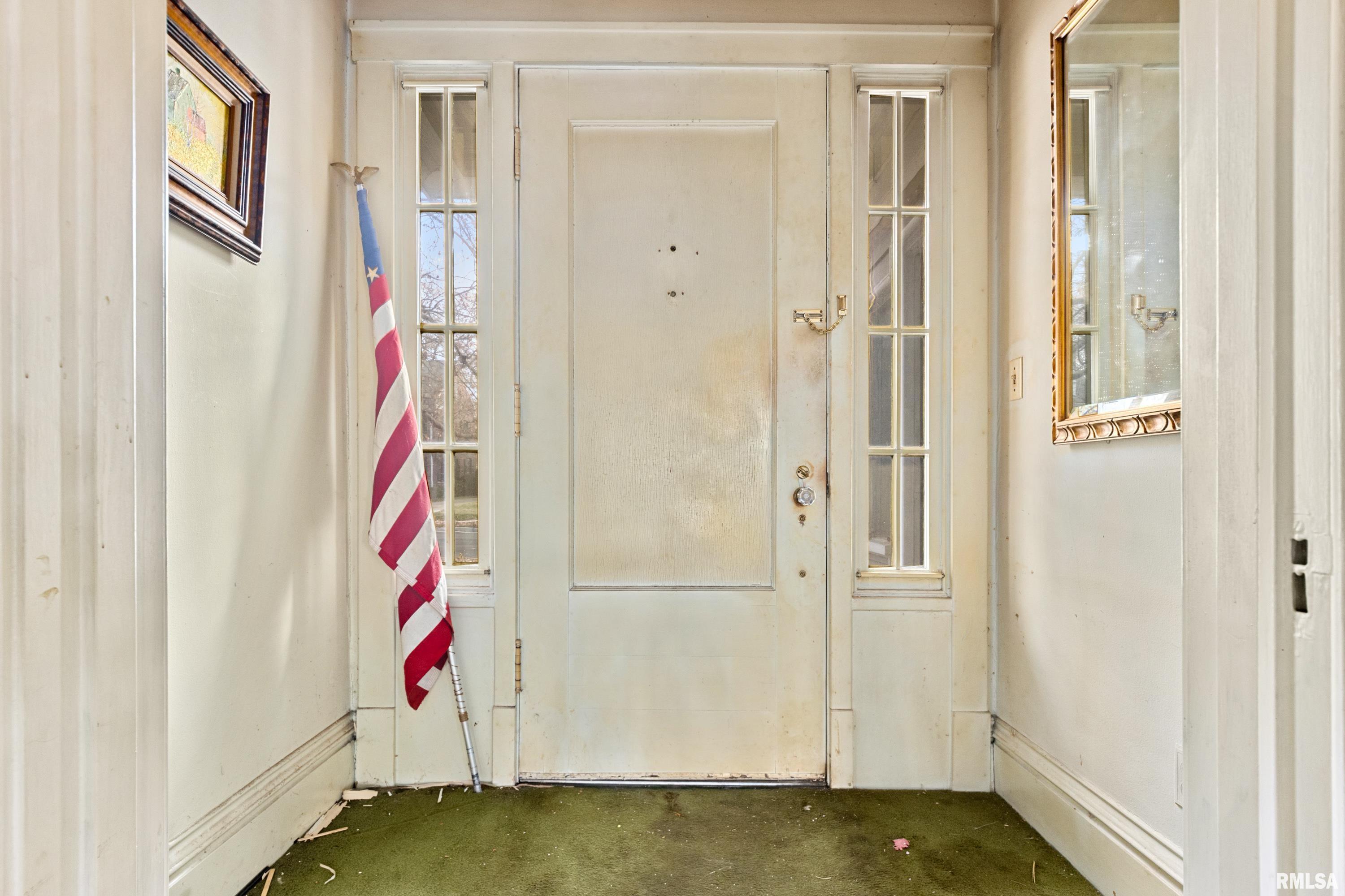 1825 West Moss Avenue Peoria, IL 61606 - Photo 4 of 62