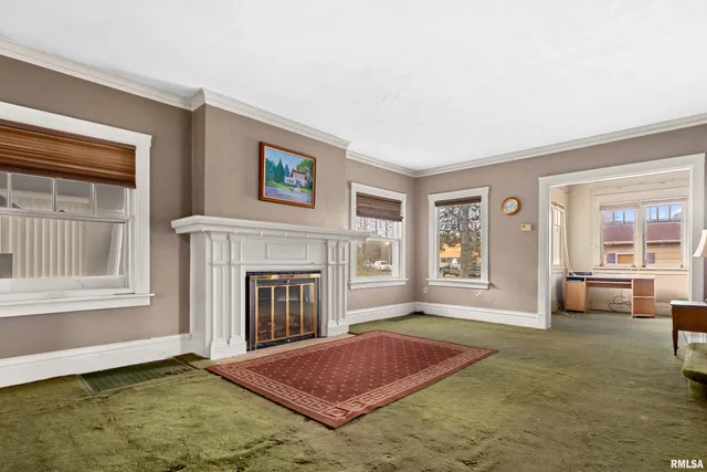 $130,000 | 1825 West Moss Avenue, Peoria, IL 61606