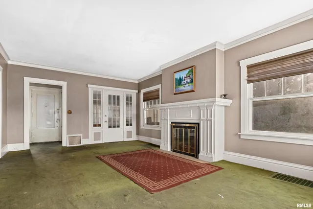 $130,000 | 1825 West Moss Avenue, Peoria, IL 61606