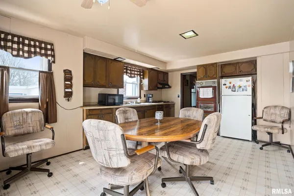 $120,000 | 105 North 1st Street, Sparland, IL 61565