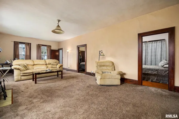 $120,000 | 105 North 1st Street, Sparland, IL 61565