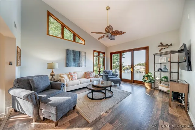 $899,000 | 4692 Lakehurst Circle, Osage Beach, MO 65065