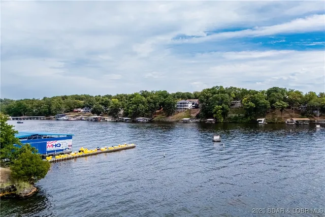 $899,000 | 4692 Lakehurst Circle, Osage Beach, MO 65065