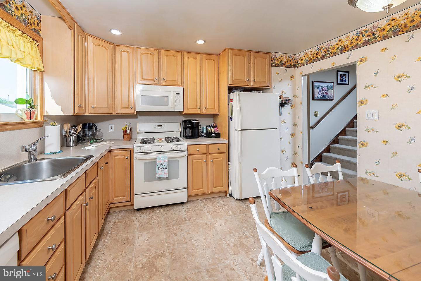 339 Peach Road Bellmawr, NJ 08031 - Photo 14 of 26 Spacious Kitchen