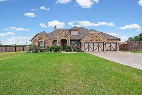 $525,000 | 104 Lagrange Court, Weatherford, TX 76088