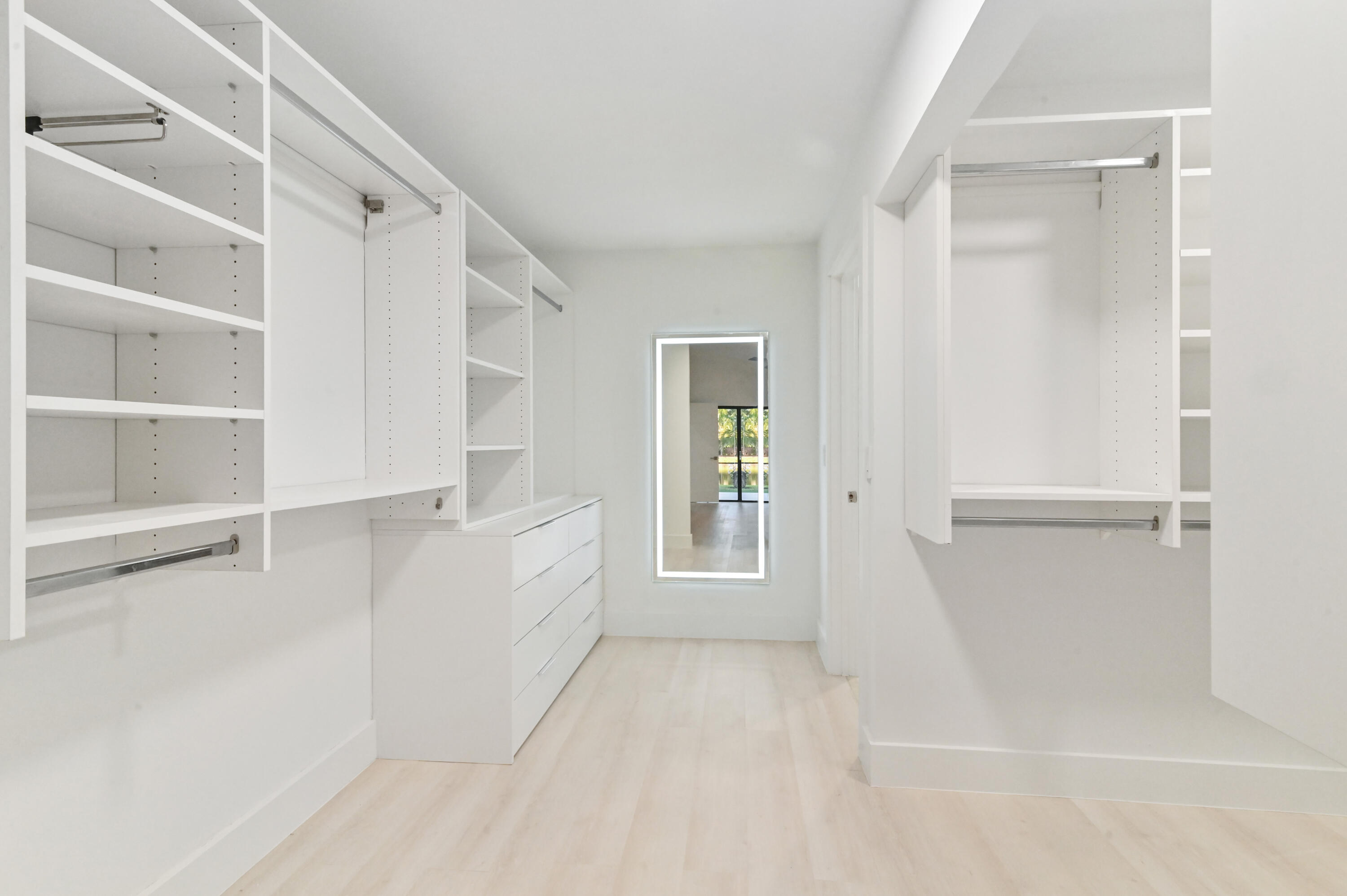 11294 Cloverleaf Circle Boca Raton, FL 33428 - Photo 26 of 81 Master closet 02