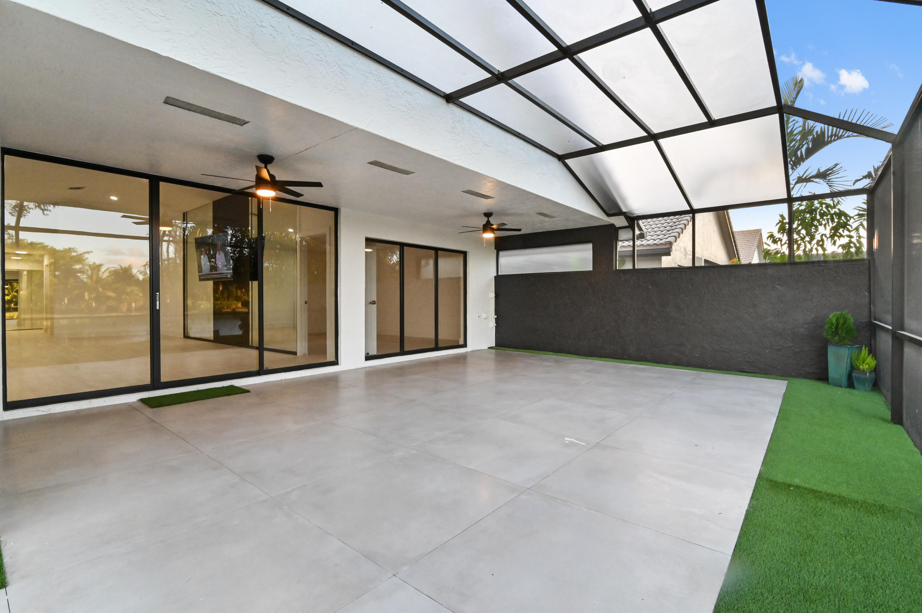 11294 Cloverleaf Circle Boca Raton, FL 33428 - Photo 32 of 81 a view of an empty room with a window