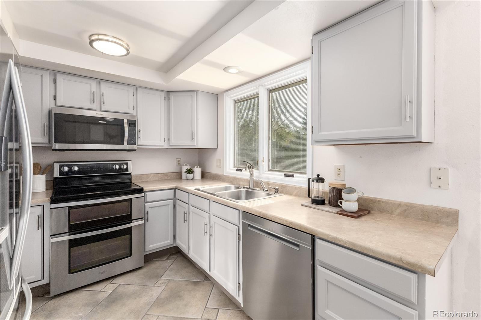9789 Jellison Way Broomfield, CO 80021 - Photo 16 of 50