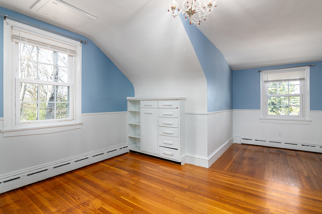41 Bruce Lane Warwick, RI 02886 - Photo 12 of 30 2nd floor bedroom.