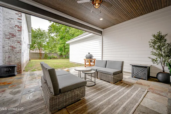 $719,000 | 2011 Ivy Court, Biloxi, MS 39532