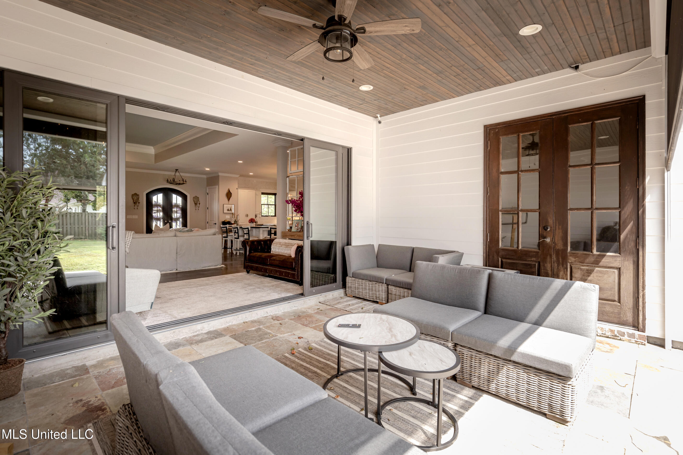 2011 Ivy Court Biloxi, MS 39532 - Photo 55 of 61 IMG_4301
