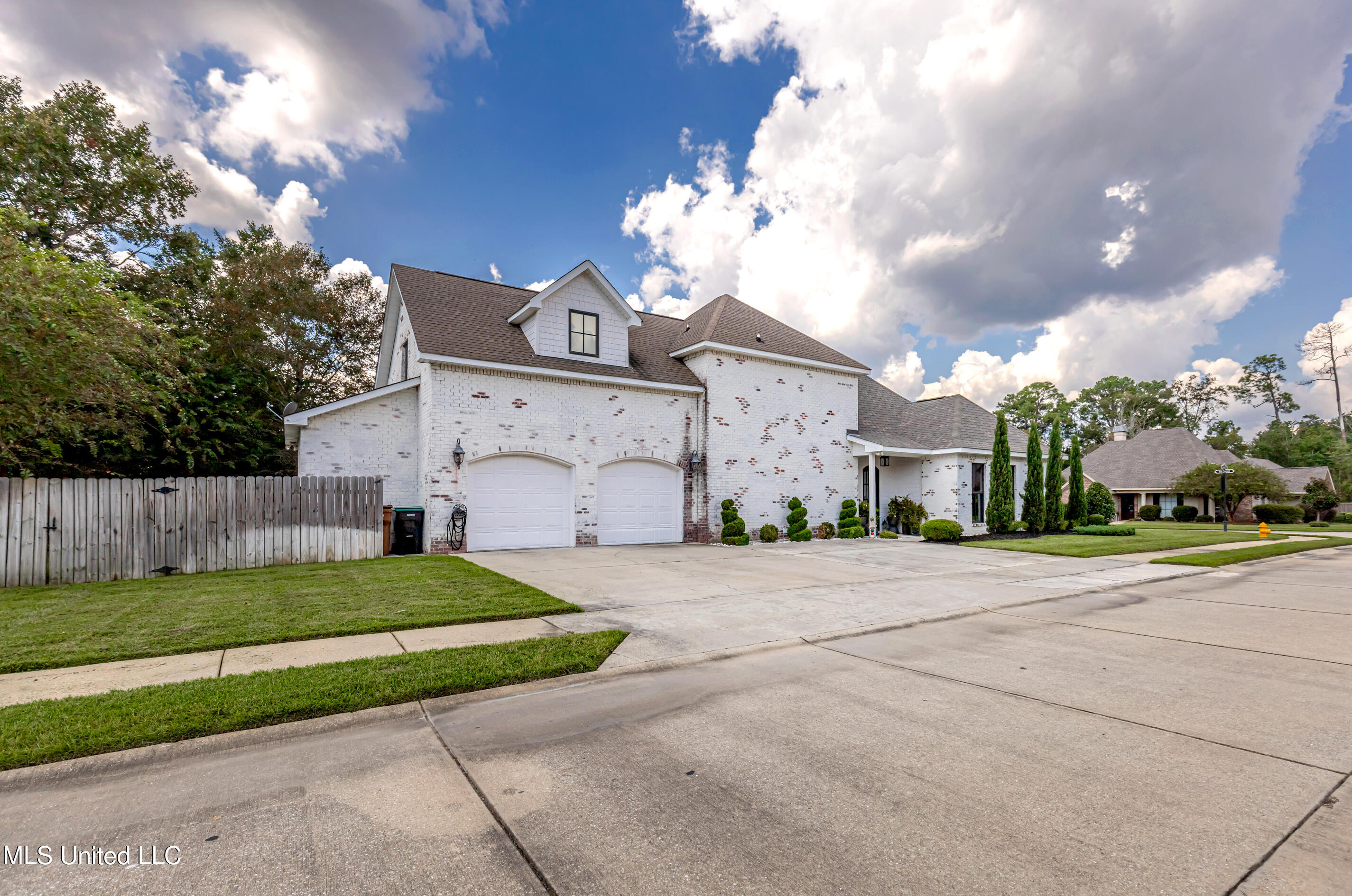 2011 Ivy Court Biloxi, MS 39532 - Photo 60 of 61 IMG_4256