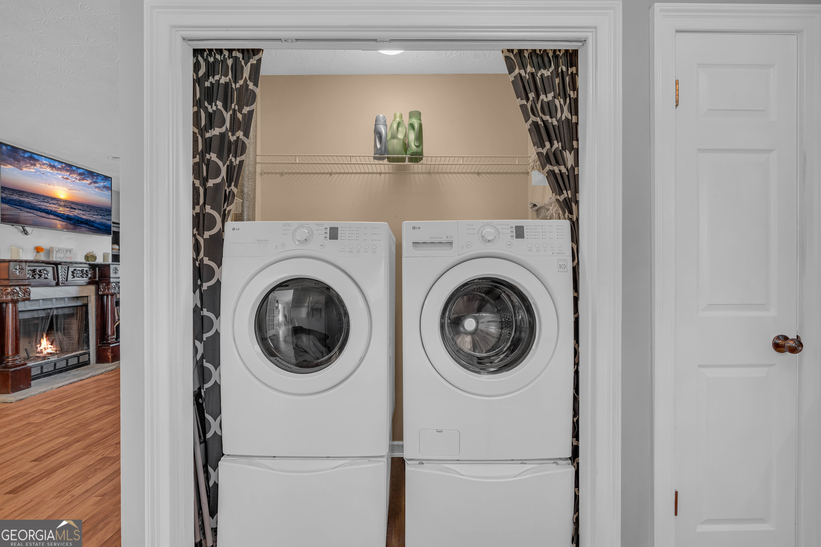 809 Parker Court Monroe, GA 30656 - Photo 20 of 55 a utility room with dryer and washer
