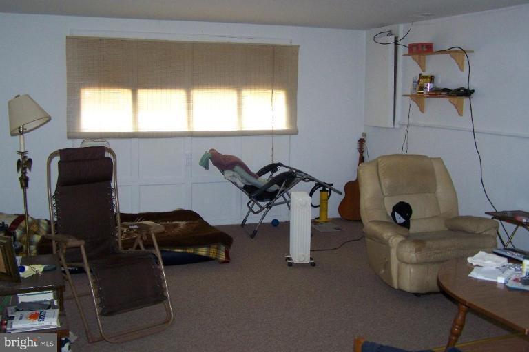 2875 Hambleton Road Riva, MD 21140 - Photo 13 of 17 Family Room