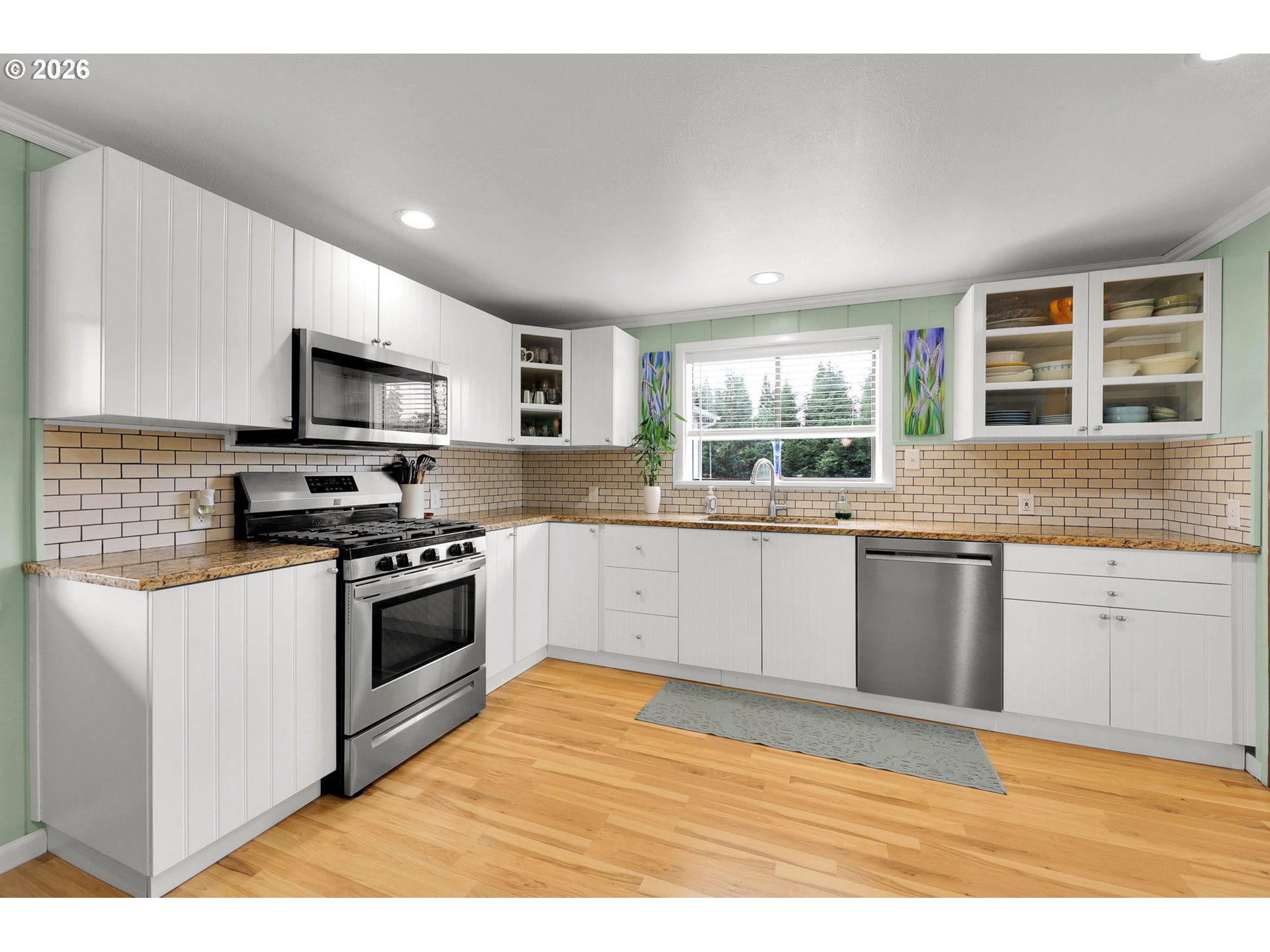 35478 Brabham Road Pleasant Hill, OR 97455 - Photo 12 of 48 a kitchen with granite countertop a stove top oven and sink
