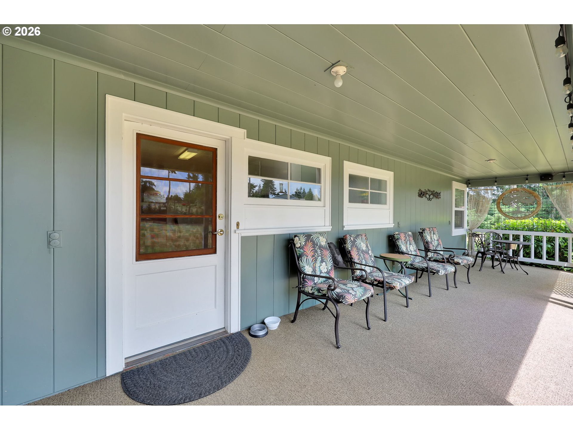 35478 Brabham Road Pleasant Hill, OR 97455 - Photo 27 of 48 a living room with furniture and a window