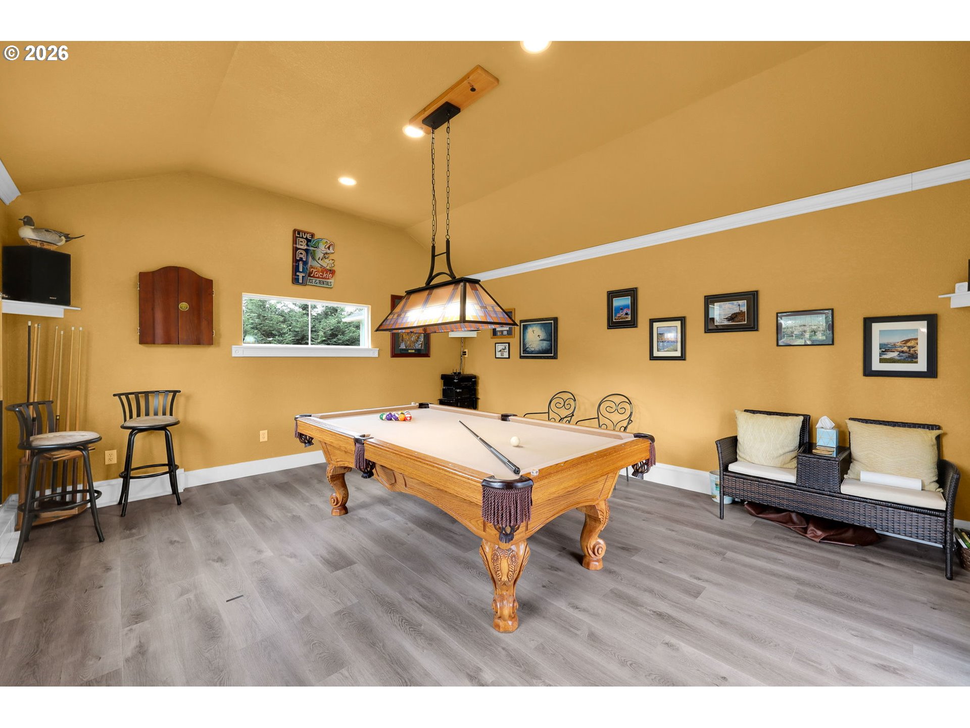 35478 Brabham Road Pleasant Hill, OR 97455 - Photo 33 of 48 a living room with furniture and wooden floor