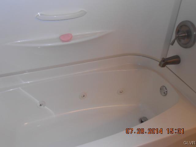 185 Sawmill Road Lehighton, PA 18235 - Photo 4 of 18 Gallery Image 4