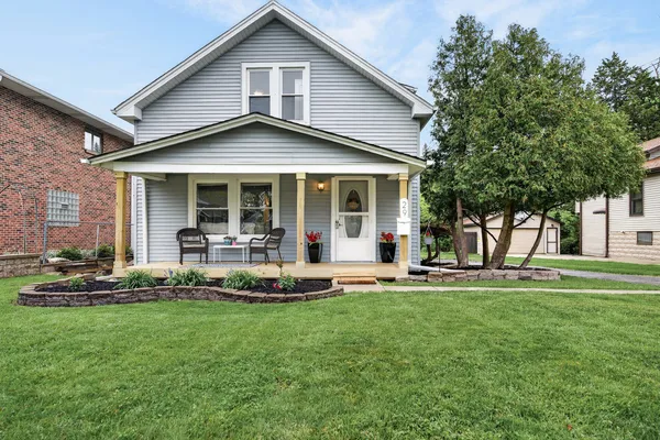 $399,000 | 29 North Ahrens Avenue, Lombard, IL 60148