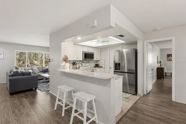 $459,000 | 3310 Siesta Drive, Venice, FL 34293