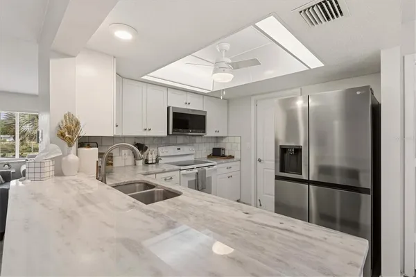 $459,000 | 3310 Siesta Drive, Venice, FL 34293