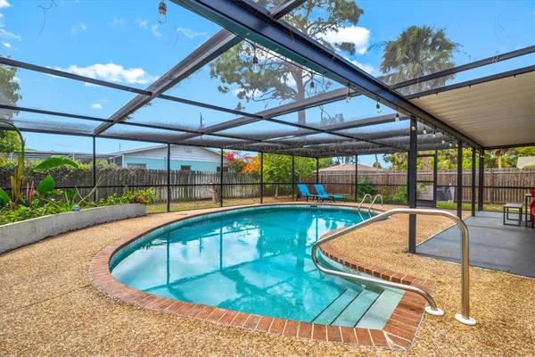 $459,000 | 3310 Siesta Drive, Venice, FL 34293