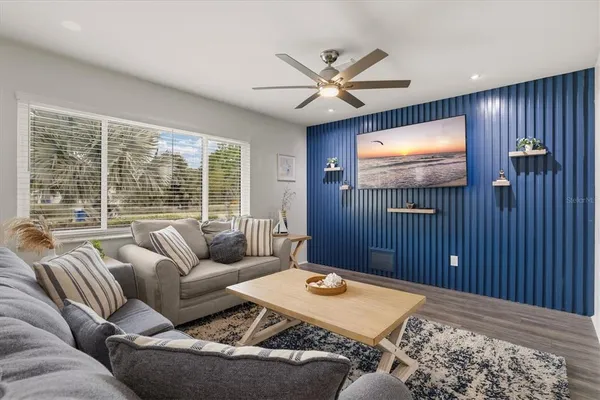 $459,000 | 3310 Siesta Drive, Venice, FL 34293