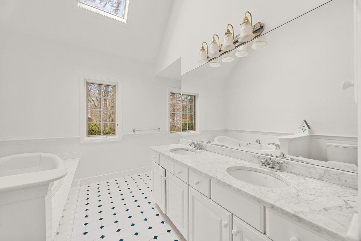 8 Telegraph Hill Road Sandwich, MA 02563 - Photo 34 of 72 IMG_0063
