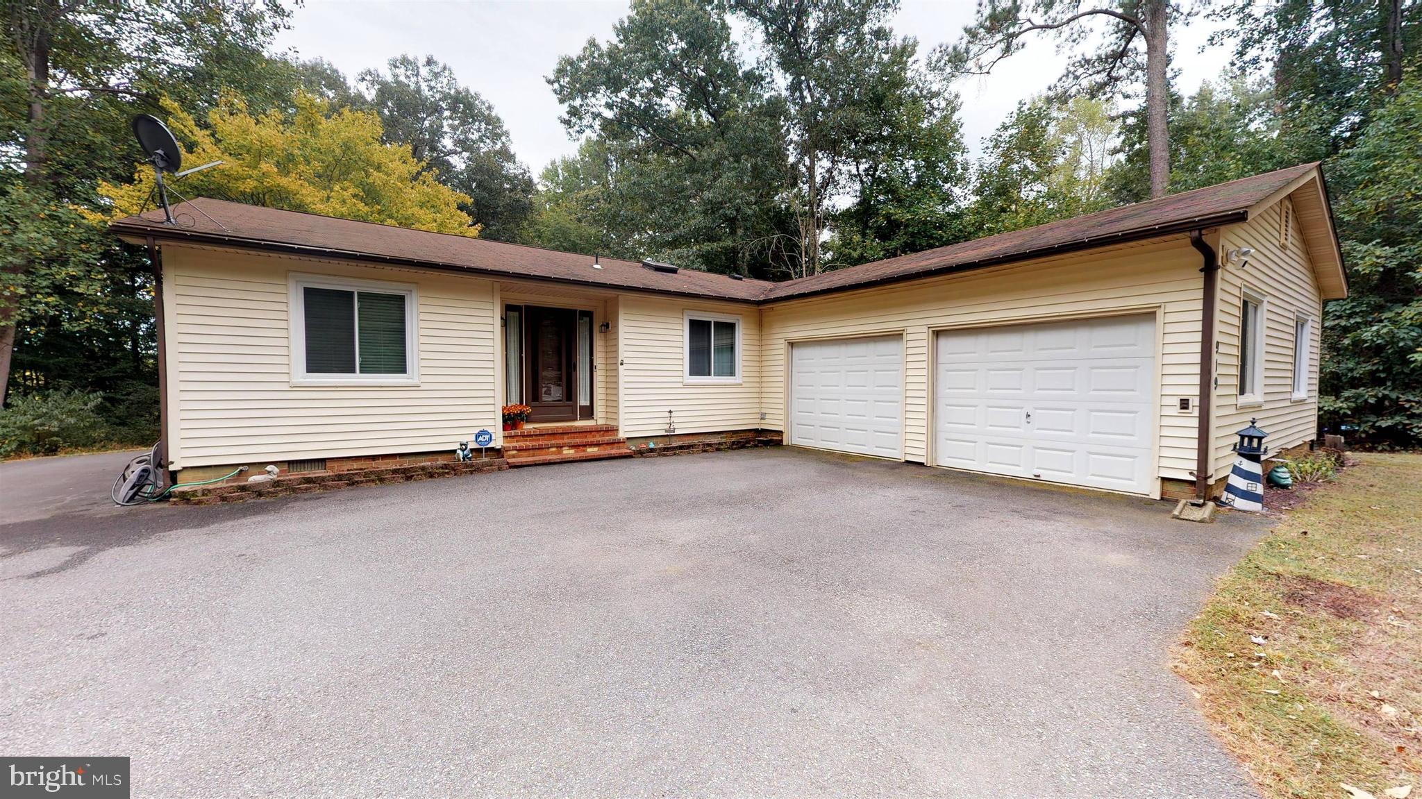 919 Swan Lane Ruther Glen, VA 22546 - Photo 2 of 30