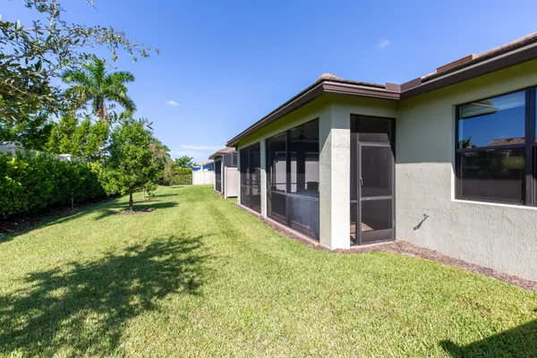 $3,900 | 8161 Hanoverian Drive, Lake Worth, FL 33467