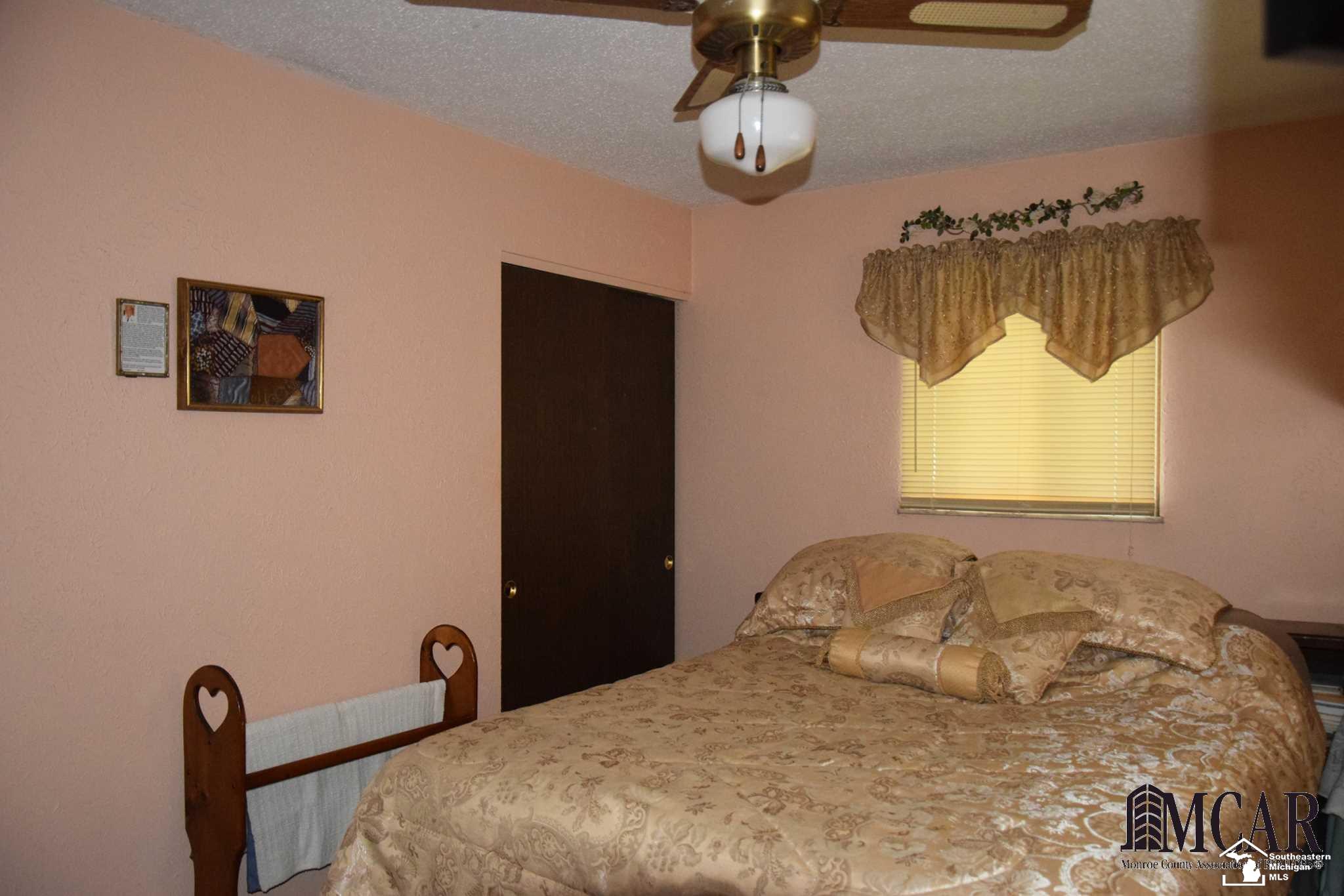 1456 West Morocco Road Temperance, MI 48182 - Photo 15 of 28