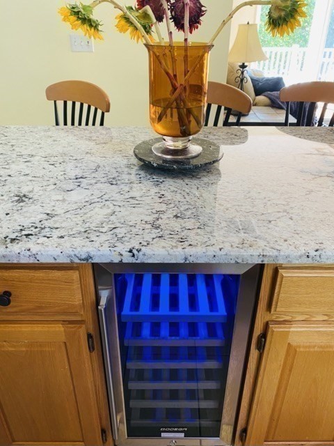 42 Colonial Road Webster, MA 01570 - Photo 15 of 36