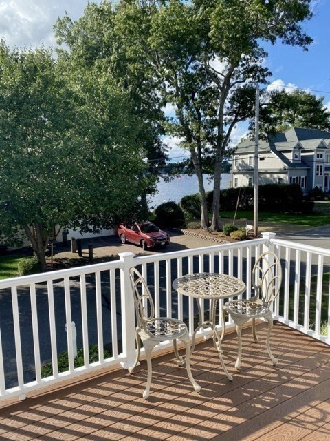 42 Colonial Road Webster, MA 01570 - Photo 17 of 36