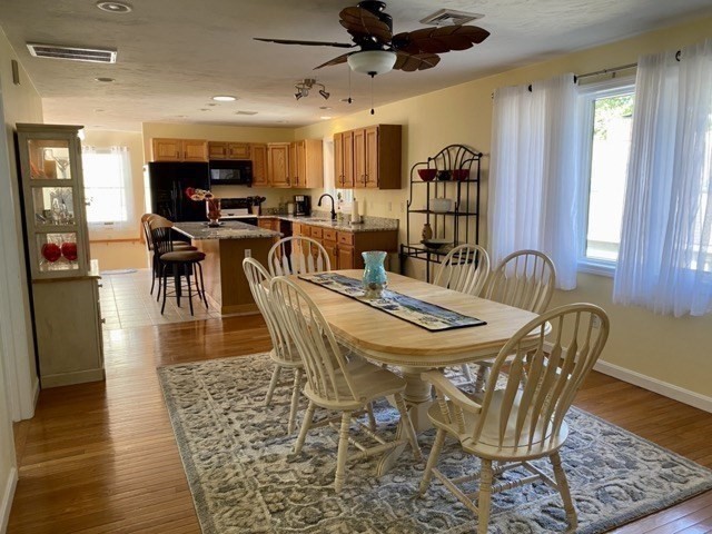 42 Colonial Road Webster, MA 01570 - Photo 21 of 36