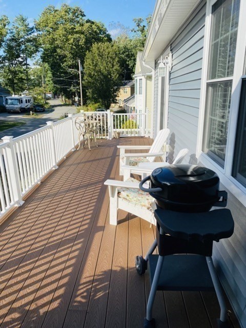 42 Colonial Road Webster, MA 01570 - Photo 29 of 36