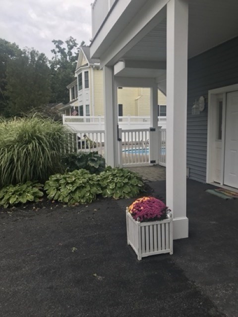 42 Colonial Road Webster, MA 01570 - Photo 3 of 36