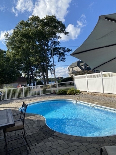 42 Colonial Road Webster, MA 01570 - Photo 4 of 36