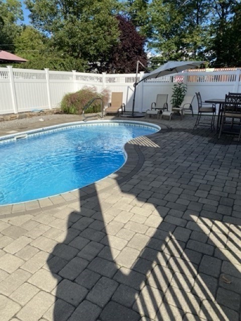 42 Colonial Road Webster, MA 01570 - Photo 6 of 36