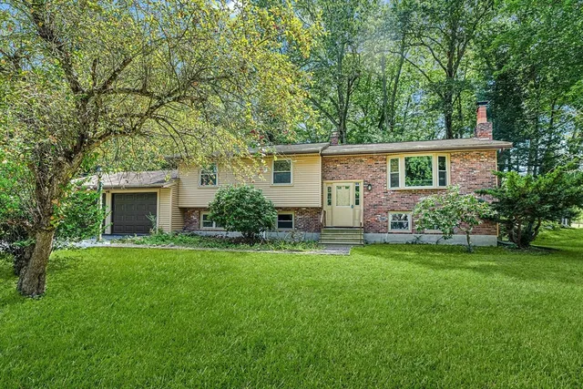 $739,000 | 6 Sierra Drive, Chelmsford, MA 01824