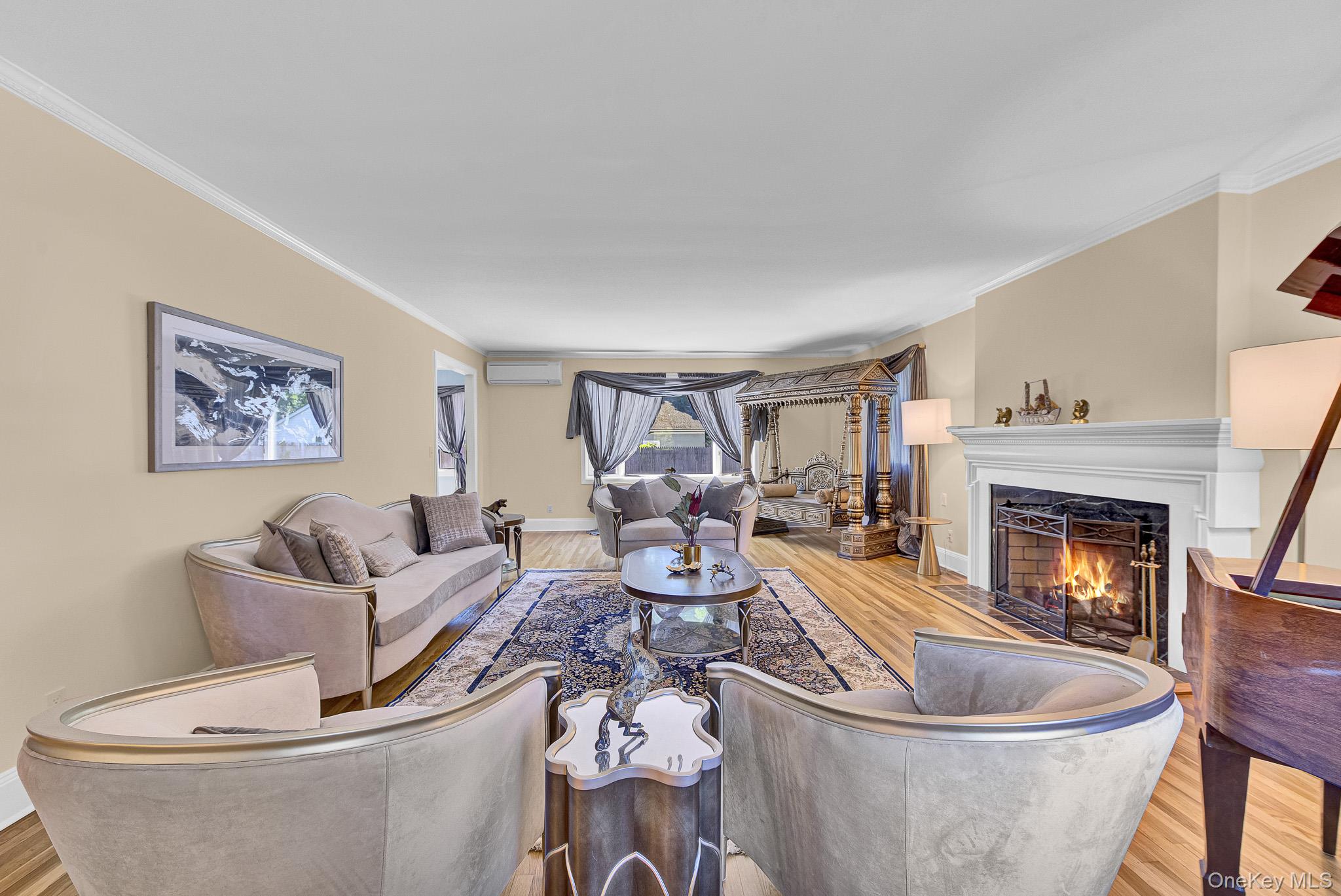 64 East Roe Boulevard Patchogue, NY 11772 - Photo 4 of 37